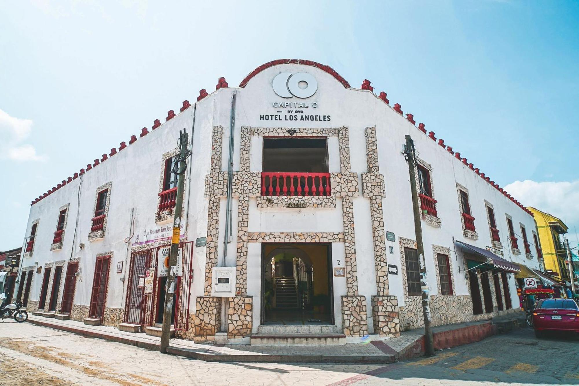 Hotel Capital O Angeles,