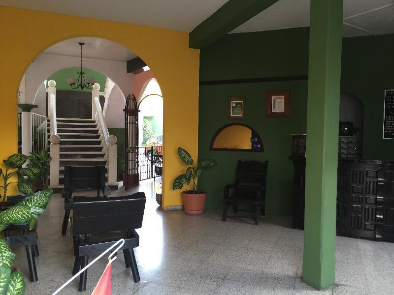 Hotel Capital O Angeles,